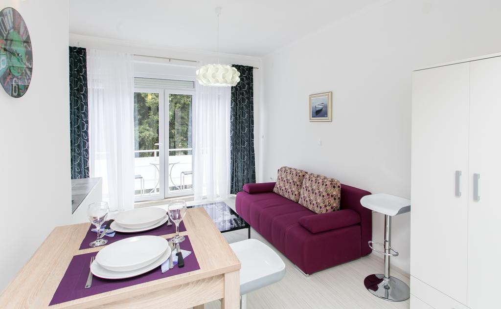 Apartment Apartment Purple Magic