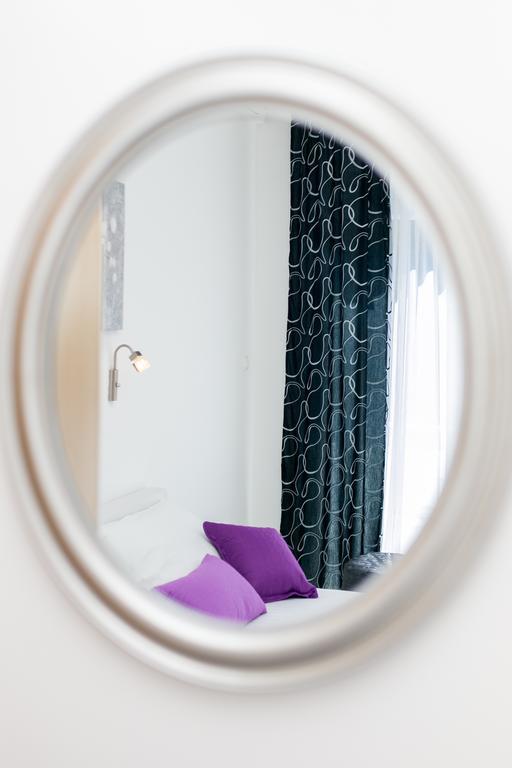 Apartment Apartment Purple Magic